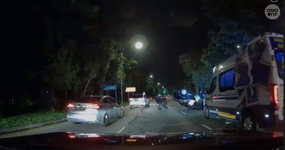 2 taken to hospital after car overturns in accident near Yishun Dam, Singapore News 2 taken to hospital after car overturns in accident near Yishun Dam, Singapore News