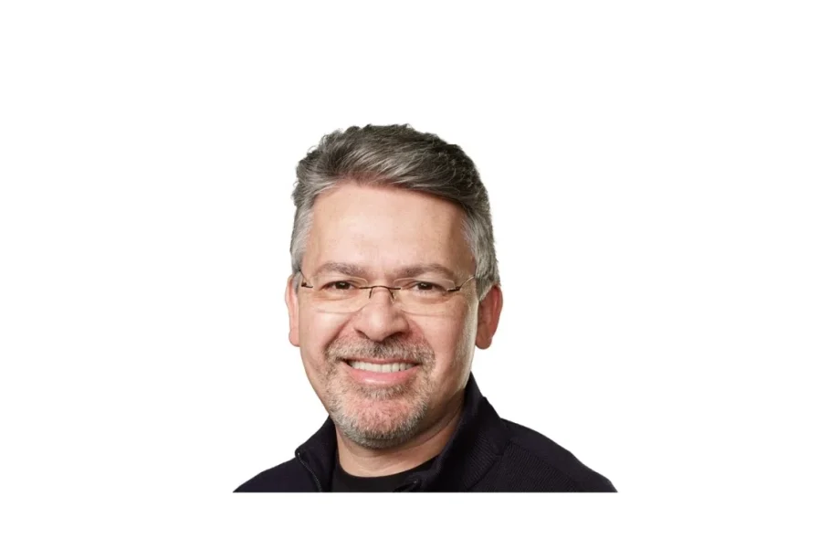 Apple AI chief John Giannandrea retires; former Microsoft AI researcher joins as VP of AI