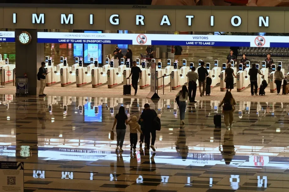 41,800 foreigners denied entry to S’pore from Jan to Nov; no-boarding system to start for airlines