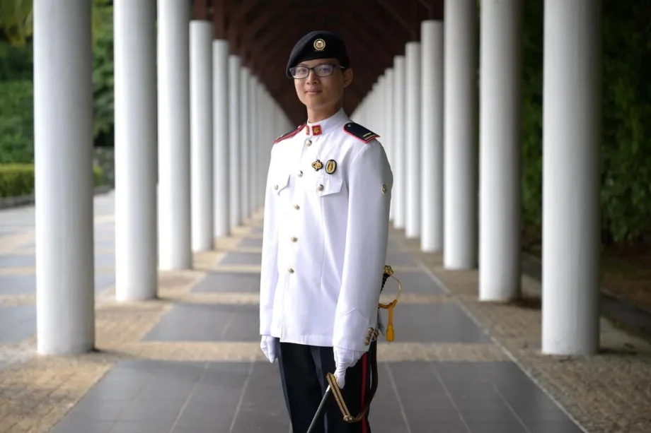 Keeping his men safe is priority, says Sword of Honour recipient; 405 commissioned as SAF officers Keeping his men safe is priority, says Sword of Honour recipient; 405 commissioned as SAF officers