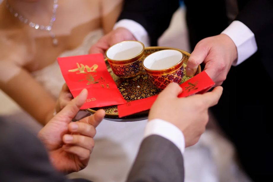 YAHOO POLL: Is it fair for a MIL to claim wedding hong bao cash gifts?
