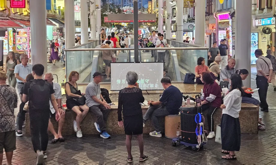 Elderly karaoke group riles Chinatown diners, businesses: ‘We just want to sing’ Elderly karaoke group riles Chinatown diners, businesses: ‘We just want to sing’