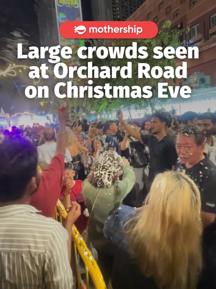 @mothershipsg festive vibes all around at orchard  Large crowds gathered along O…