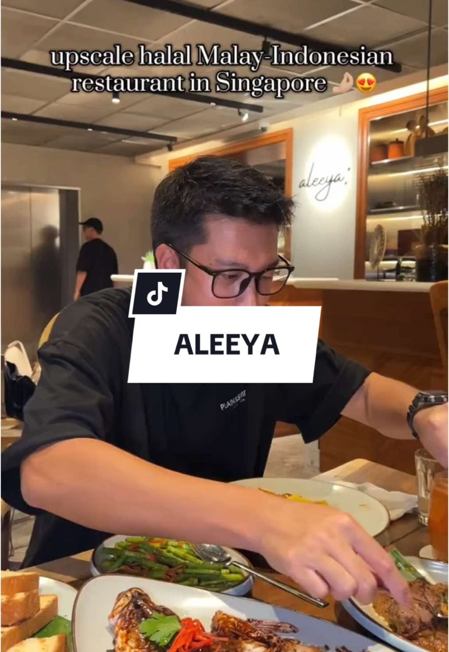 @foodhunterph Not gonna lie, this is one of the best halal spots I’ve had in Sin…