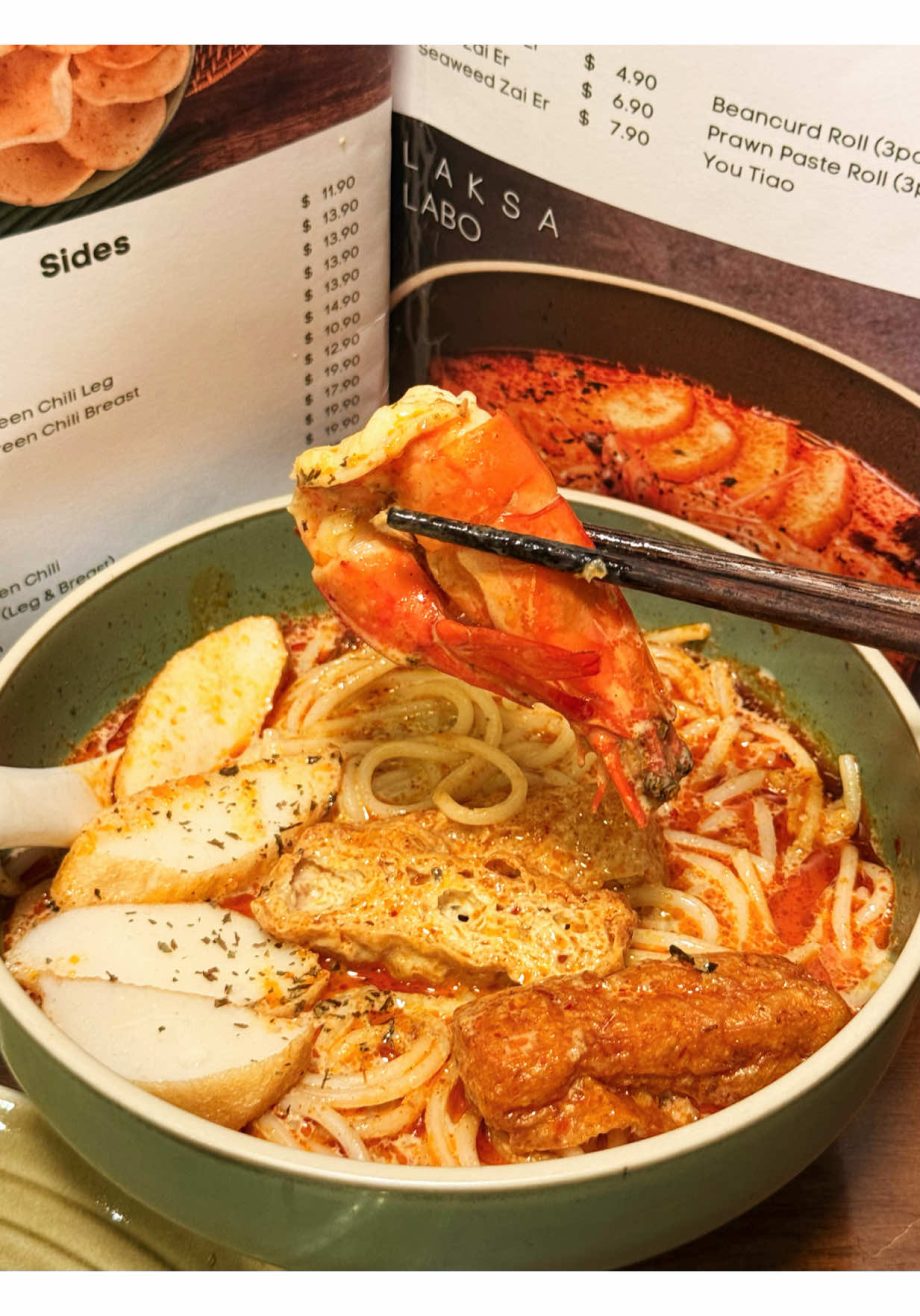 @wwaiyan01 没开玩笑…这里的叻沙真的很上头！ #新加坡美食 #singapore #laska #sgtiktok #sg  …