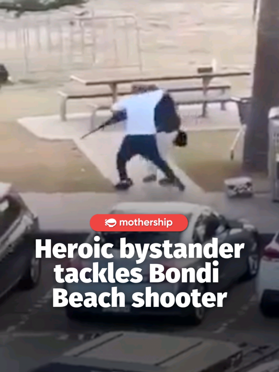 @mothershipsg At least 10 people have died in the shooting, police at the scene … @mothershipsg At least 10 people have died in the shooting, police at the scene …