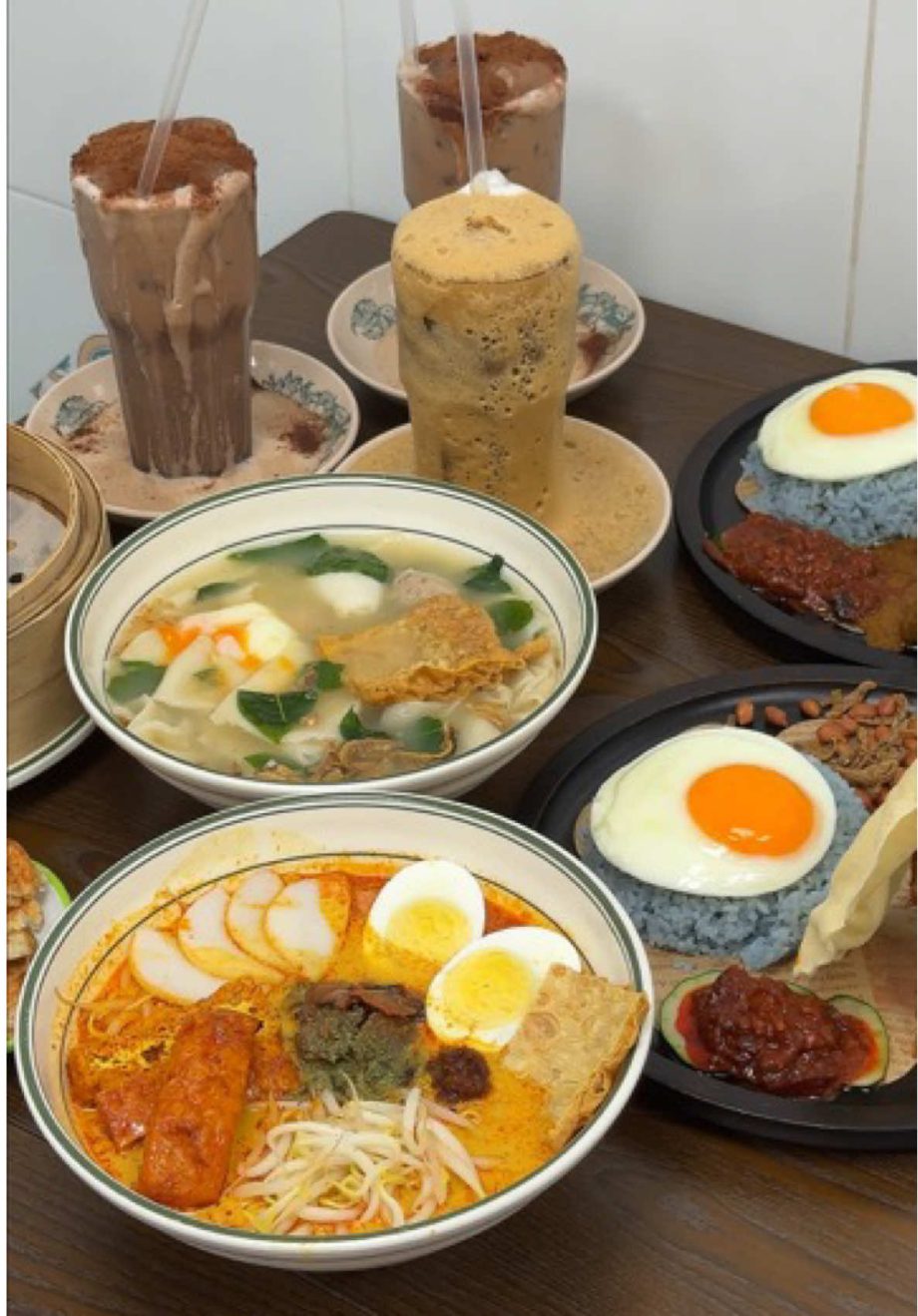 @dibssg  Hidden Gem Affordable Nanyang Café in Singapore! Tucked away on a quiet…