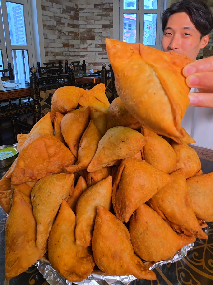 @zermattneo 67 JUMBO SAMOSAS! This challenge was brutal – the wrapper was thick …