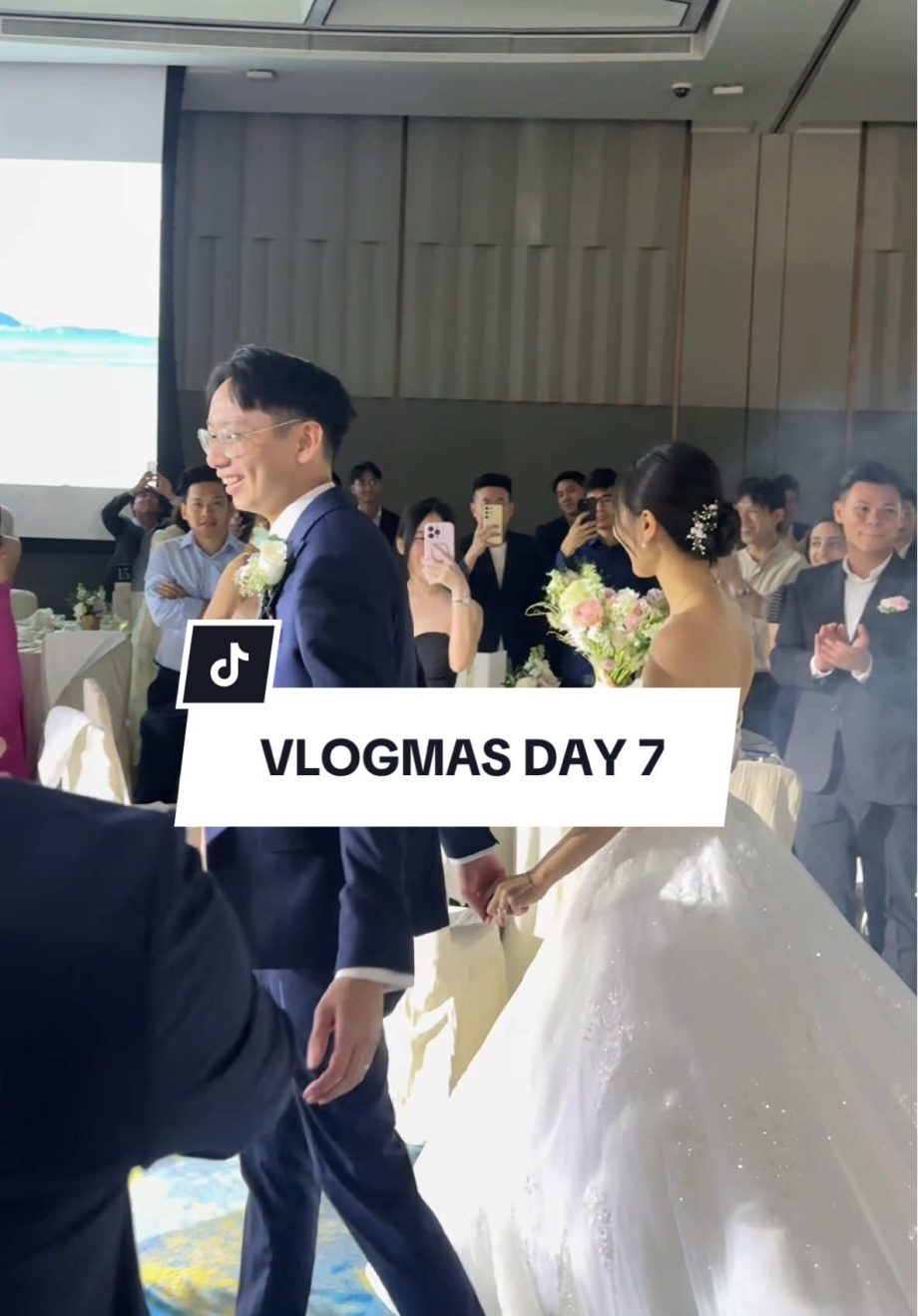 @addieblesausage Replying to @m wedding weekend  #sgfoodie #vlogmas #christmas #…