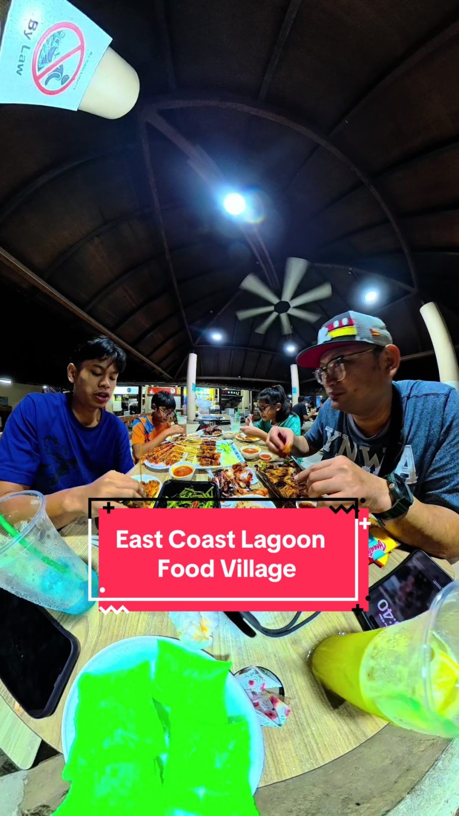 @jalan2junkie Kids hungry, its been a while. East Coast Lagoon Food Village we g…