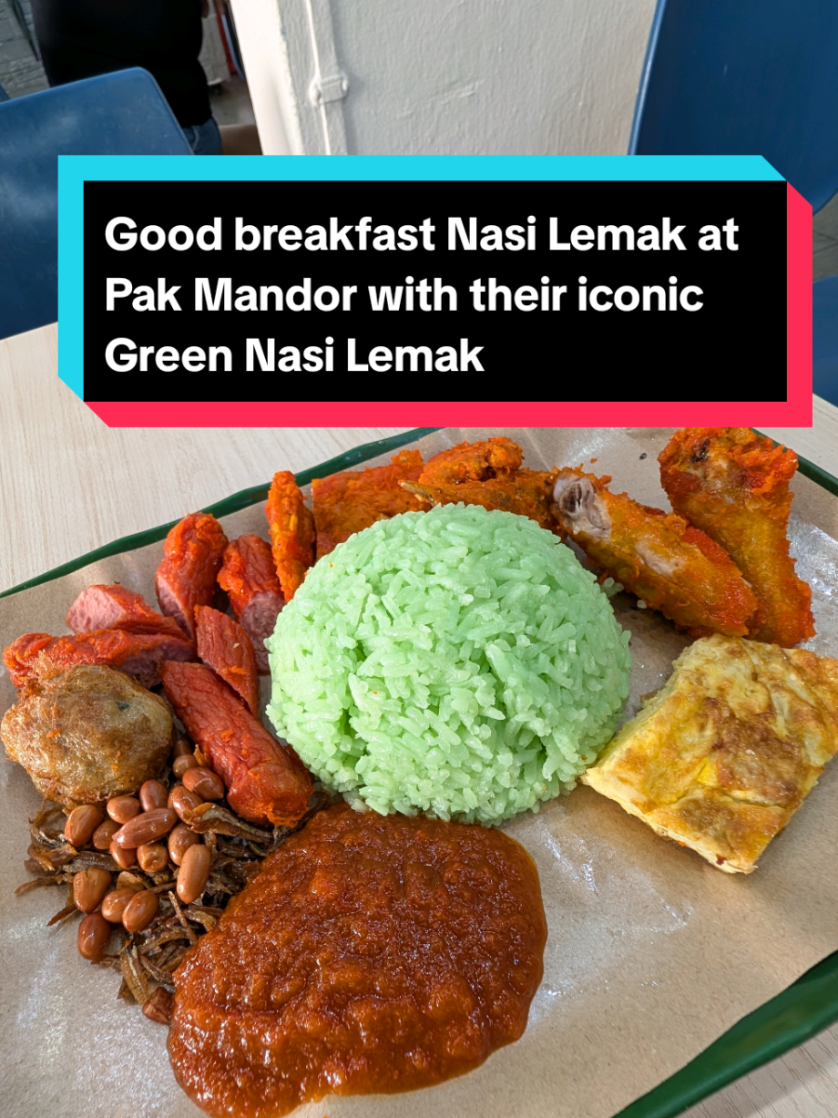 @tokmydish Iconic Green Nasi Lemak at Pak Mandor is a good breakfast spot in Yis…