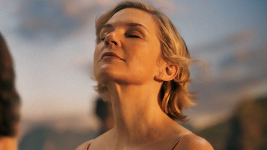 Pluribus Episode 9 – Season Finale Review, ‘La Chica o El Mundo’