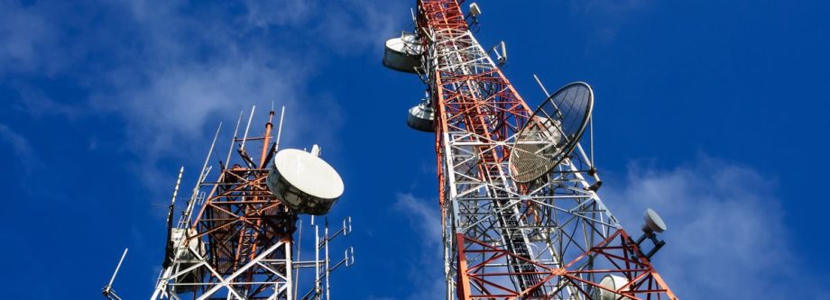 Is Singapore Telecommunications Limited’s (SGX:Z74) Latest Stock Performance Being Led By Its Strong Fundamentals?