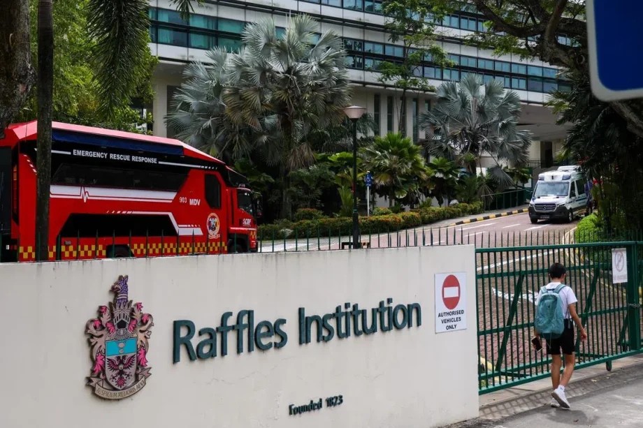 Firefighters put out blaze at Raffles Institution