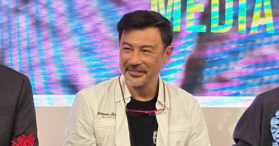 Darren Lim recounts squeezing into ‘toilet-sized space’ with 10 people for 10 hours in Bangladesh for travelogue, Entertainment News Darren Lim recounts squeezing into ‘toilet-sized space’ with 10 people for 10 hours in Bangladesh for travelogue, Entertainment News