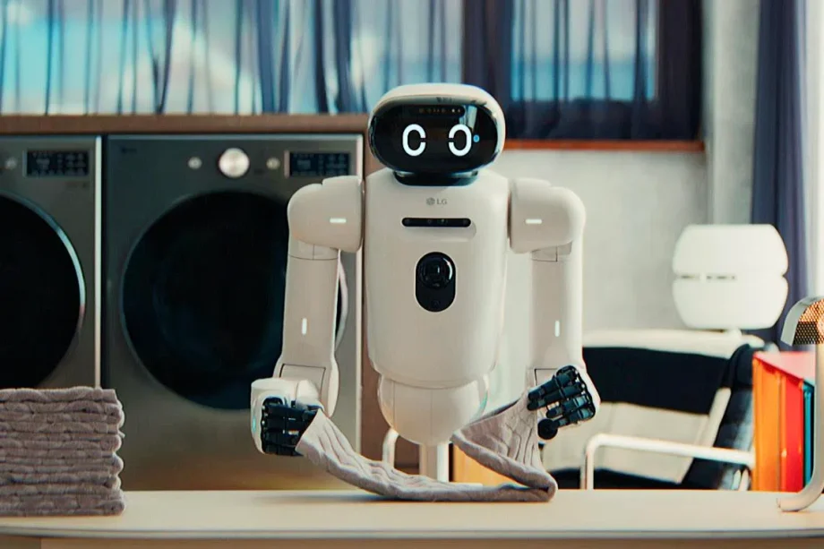 You’ll be doing less folding of clothes, washing dishes, and fewer chores if LG’s CLOiD Home Robot gets its way You’ll be doing less folding of clothes, washing dishes, and fewer chores if LG’s CLOiD Home Robot gets its way