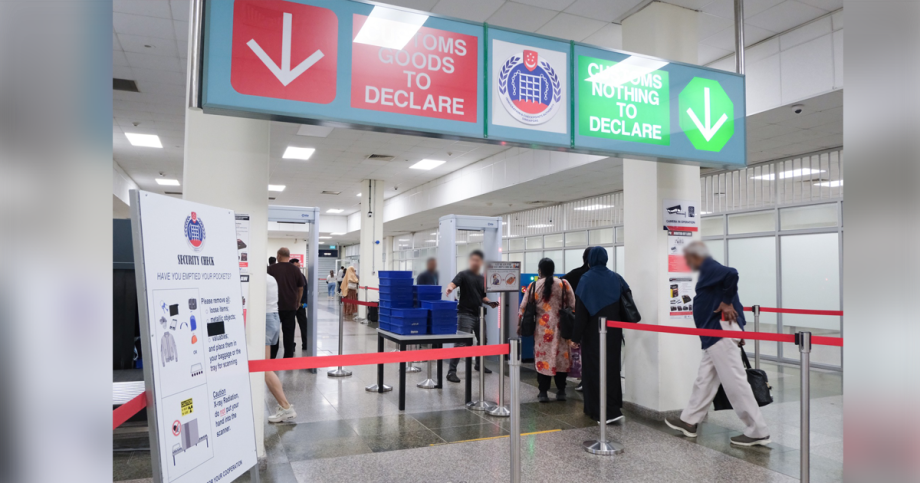 341 vapes seized as ICA detects 57 cases of travellers with vapes at Singapore’s checkpoints, Singapore News