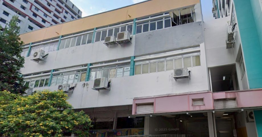 Body of man, 54, found along corridor of Chinatown HDB block, Singapore News Body of man, 54, found along corridor of Chinatown HDB block, Singapore News