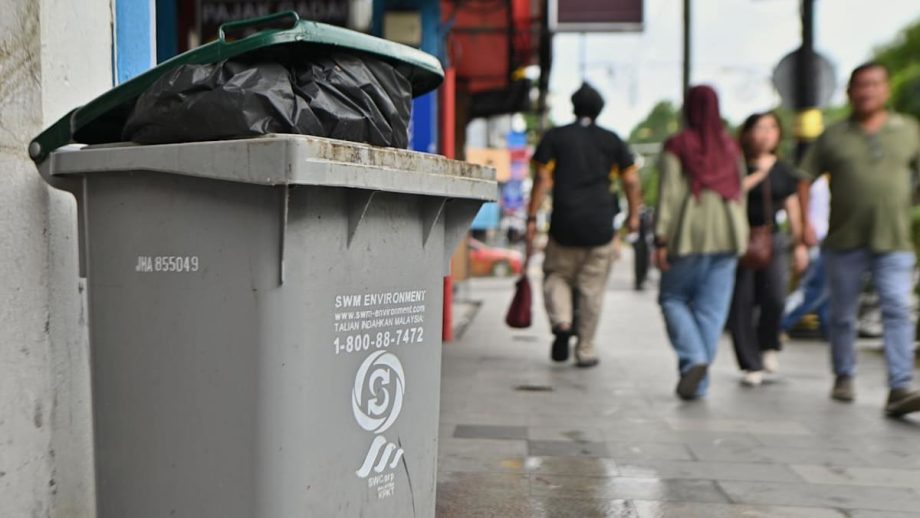 Litterbugs in Johor, including foreigners, face up to US,500 fine for skipping mandatory community service