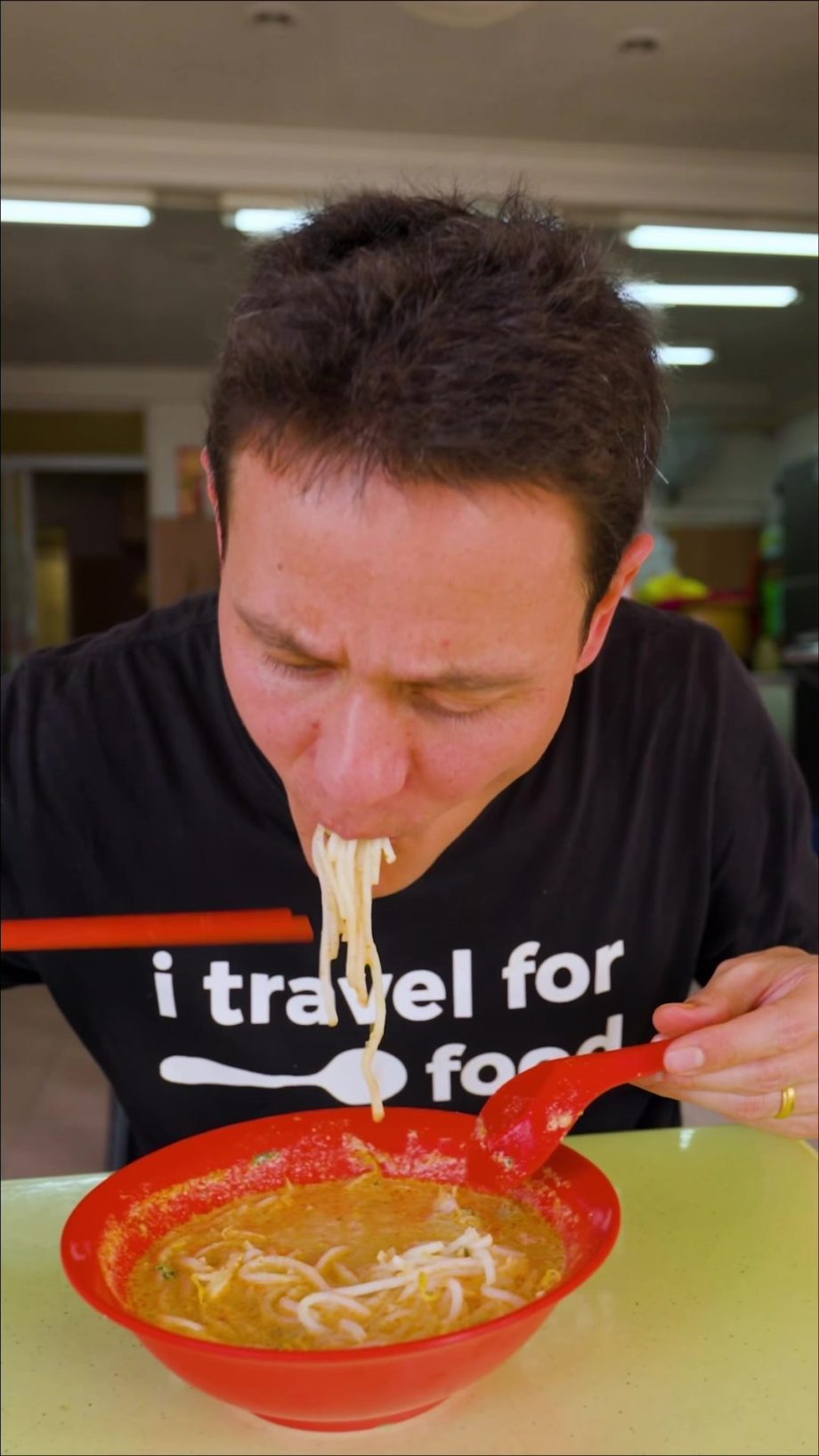 @markwiens 6 Best Curries in Singapore!  Which one would you want to try most? #…