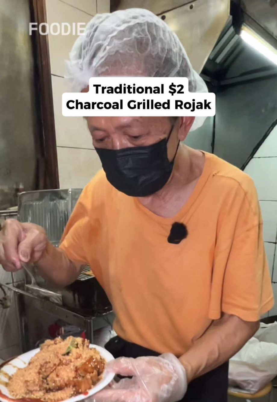 @singaporefoodie  Traditional Charcoal-Grilled Rojak Uncle Fong and his wife h…