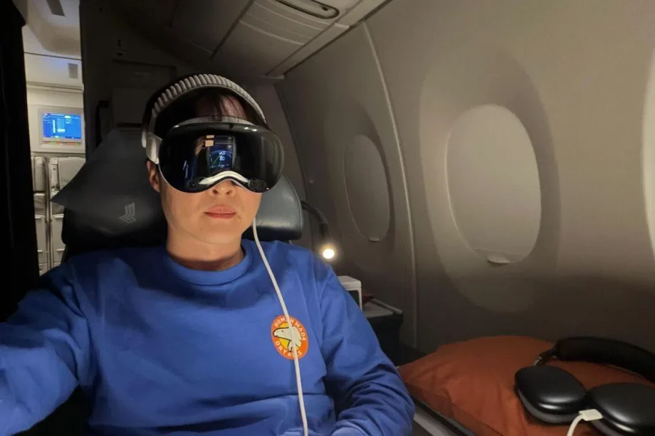 Apple Vision Pro on a 17-hour Singapore Airlines flight: Should you try it?