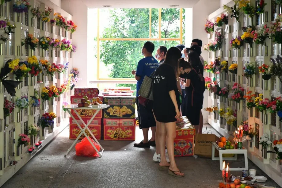 Crowds expected at cemeteries, columbaria during Qing Ming; public urged to avoid 11 peak days