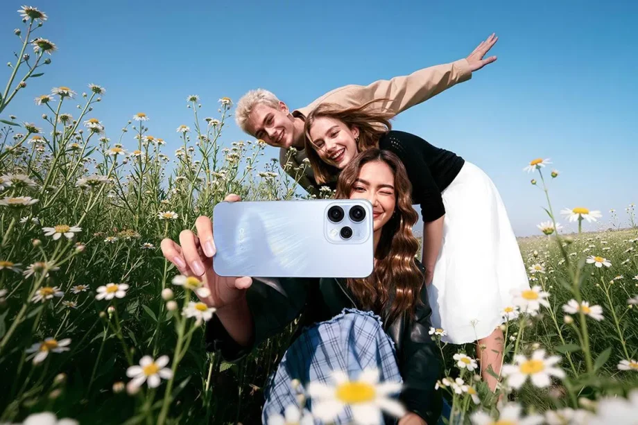 OPPO Reno15 series launches in Singapore