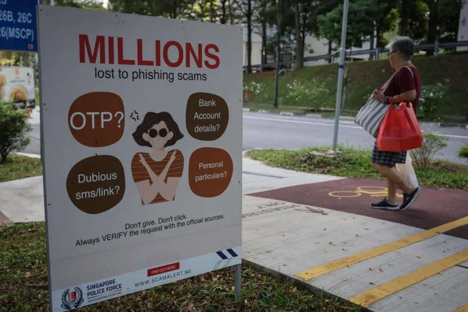 S’pore scam losses fall to 3m in 2025; new trend of victims handing over gold bars to syndicates