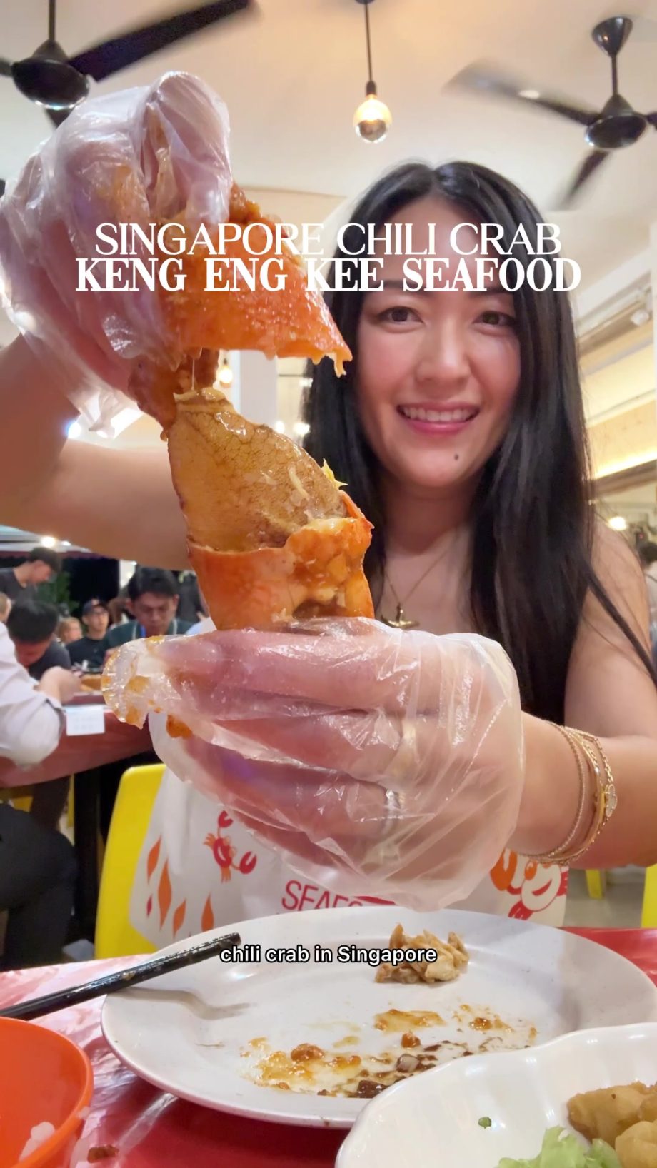 @celinelinarte Trying the signature Singaporean chili crab at Keng Eng Kee Seafo…