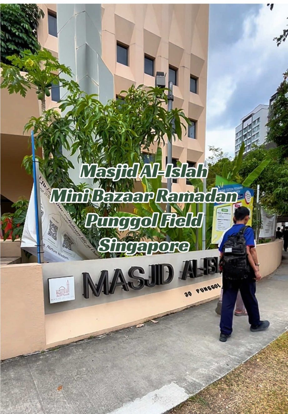 @aliaaki_ Mini Bazaar Ramadan found at @alislahmosque ! Punggolians come down gi…