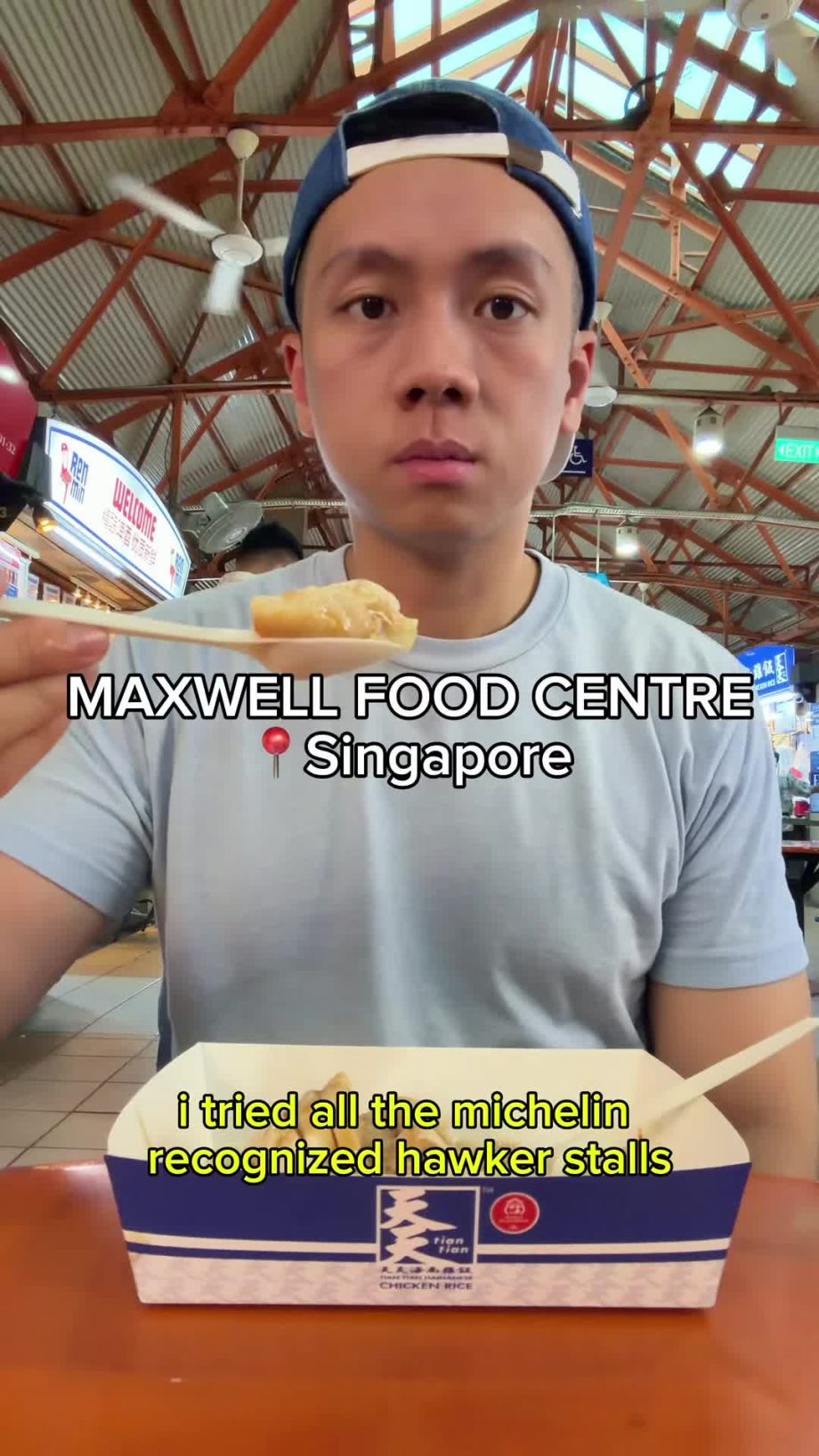 @oli.eatz I tried all the Michelin-recognized hawker stalls at Maxwell Food Cent…