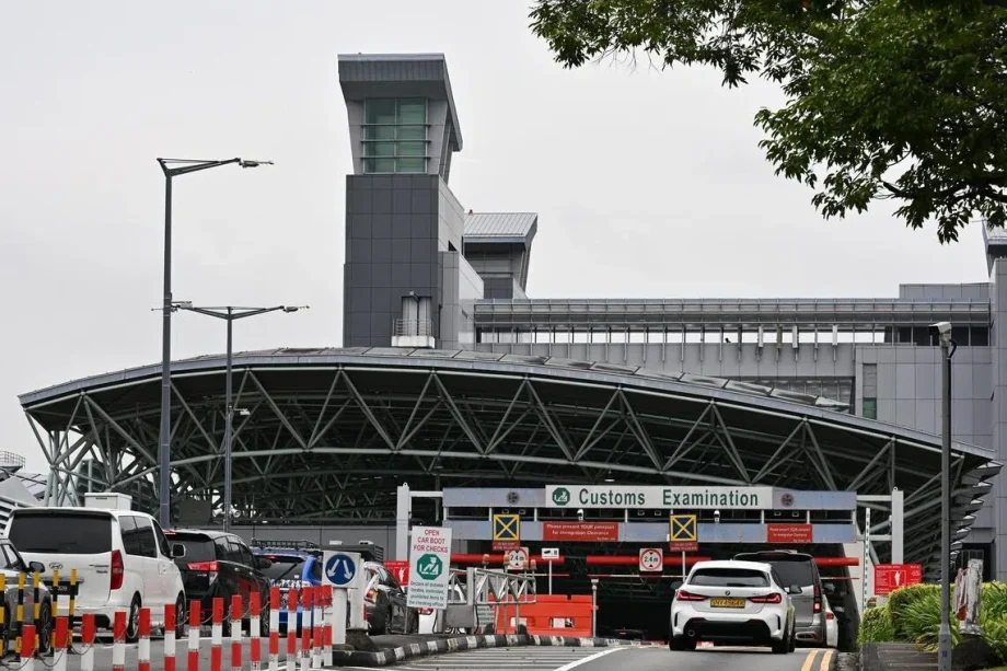 Very heavy traffic expected at land checkpoints during Good Friday, Qing Ming weekend: ICA