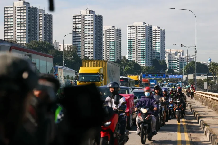 Bridging the ‘grey area’: Malaysian workers who commute to Singapore welcome new insurance scheme