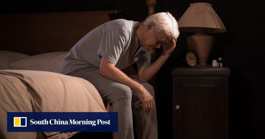 Dementia can be hard to spot. Signs to pay attention to from trouble eating to fitful sleep Dementia can be hard to spot. Signs to pay attention to from trouble eating to fitful sleep