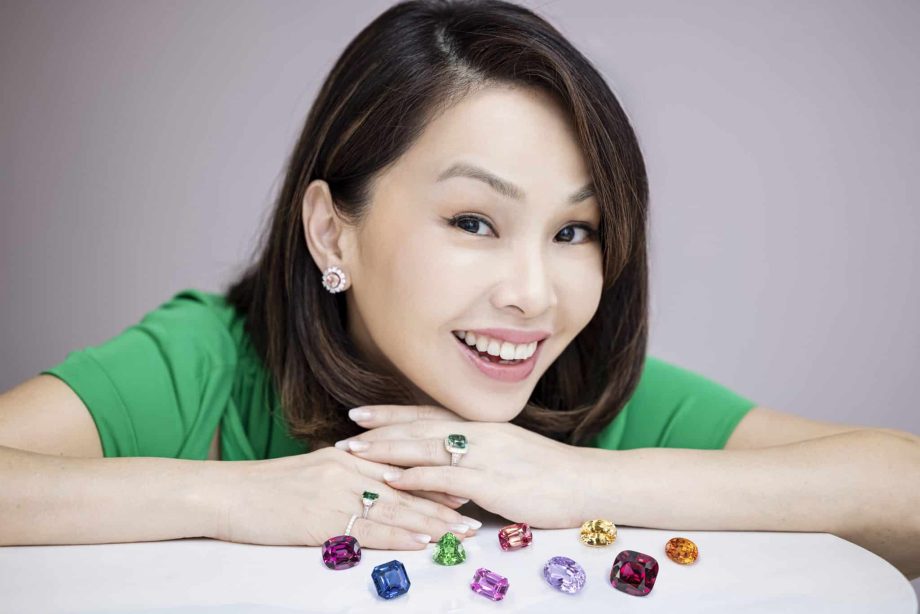 Former radio personality turned jeweller Maddy Barber walked away from God after her divorce, only to meet Him again in a hotel room — Salt&Light Former radio personality turned jeweller Maddy Barber walked away from God after her divorce, only to meet Him again in a hotel room — Salt&Light