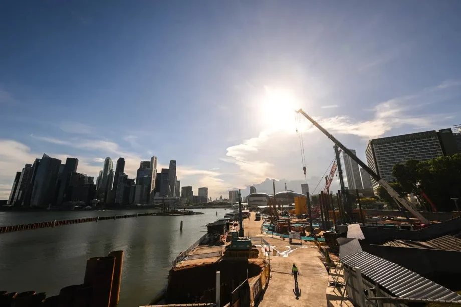 S’pore sets up heat resilience office, invests m in heat research as part of new adaptation efforts S’pore sets up heat resilience office, invests m in heat research as part of new adaptation efforts