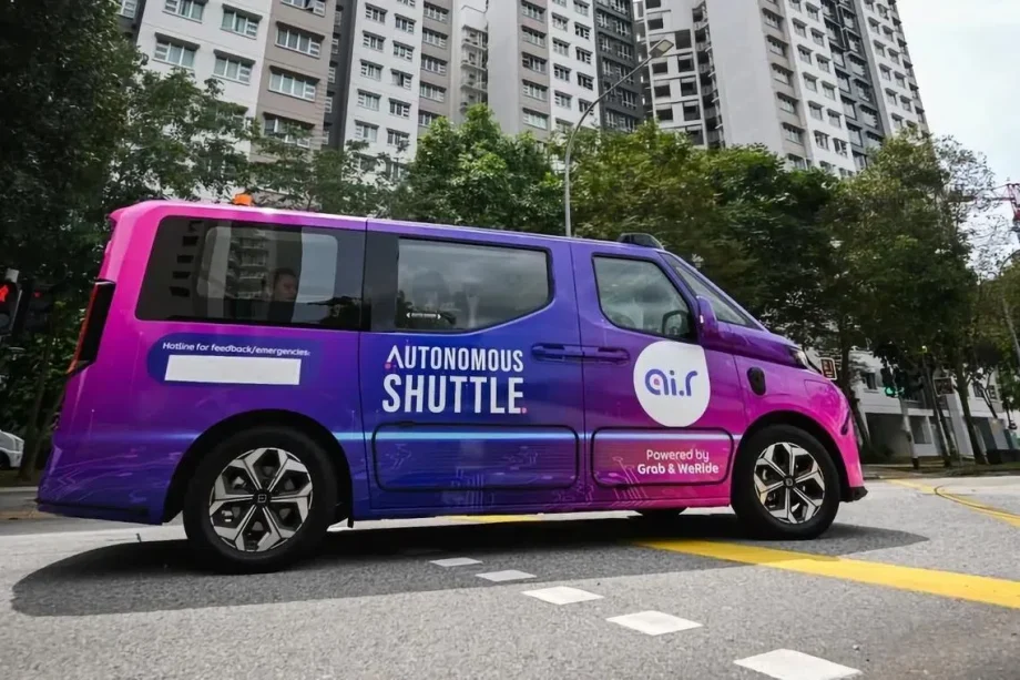 Punggol self-driving shuttles open free to public
