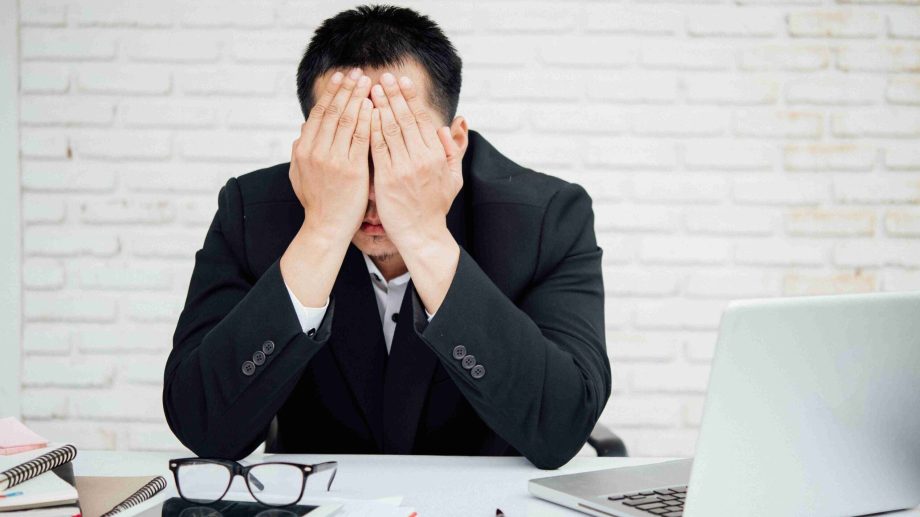 Keep current job or take the risk? SG worker says he was offered a role that pays S0 more but comes with a longer commute and less flexibility