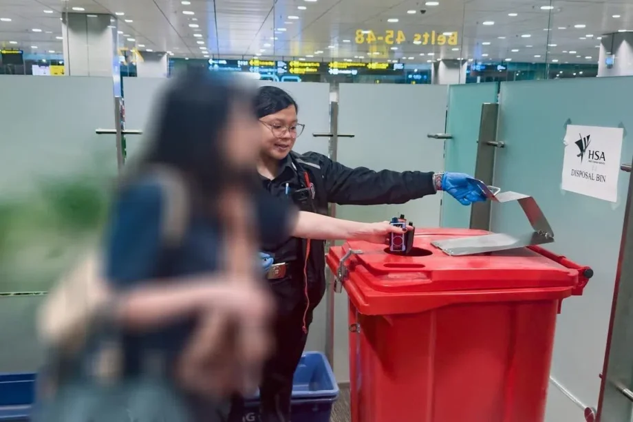 42 travellers found with vapes, over 240 vaping devices seized at S’pore checkpoints within 4 days 42 travellers found with vapes, over 240 vaping devices seized at S’pore checkpoints within 4 days