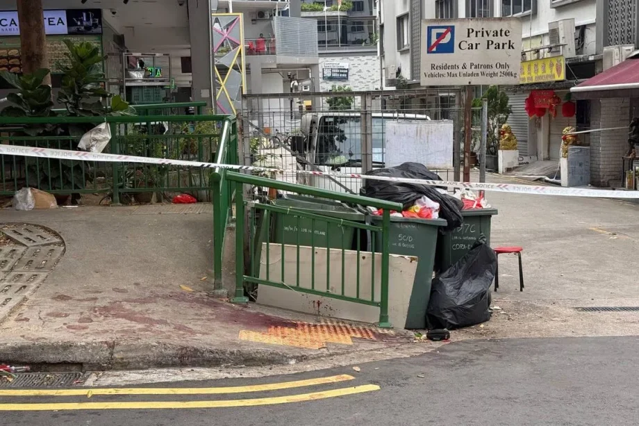Two men hurt in fight in Geylang red-light district; one suffered stab wounds to chest Two men hurt in fight in Geylang red-light district; one suffered stab wounds to chest