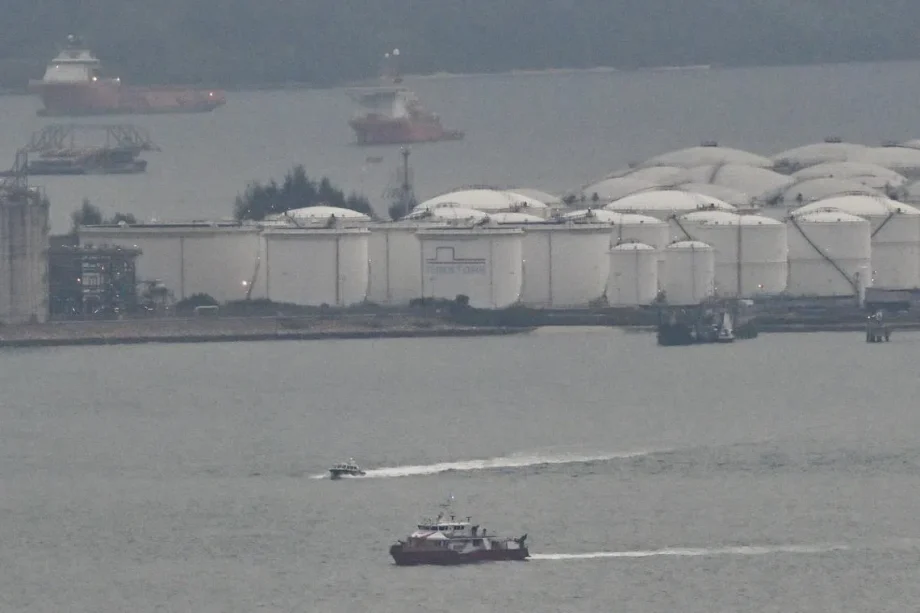 One person missing after collision between pleasure craft and vessel off Southern Islands One person missing after collision between pleasure craft and vessel off Southern Islands