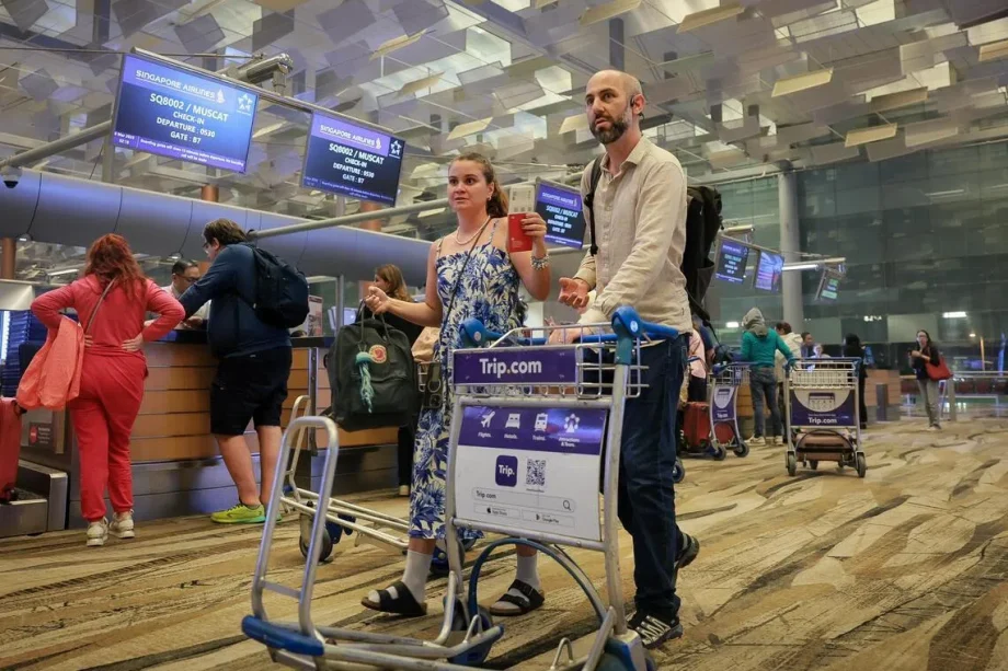 Special flight arranged by STB for foreigners stranded in Singapore leaves for Oman