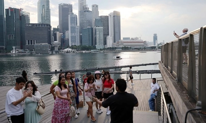 Singapore to add 30,000 citizens annually to counter aging population crisis