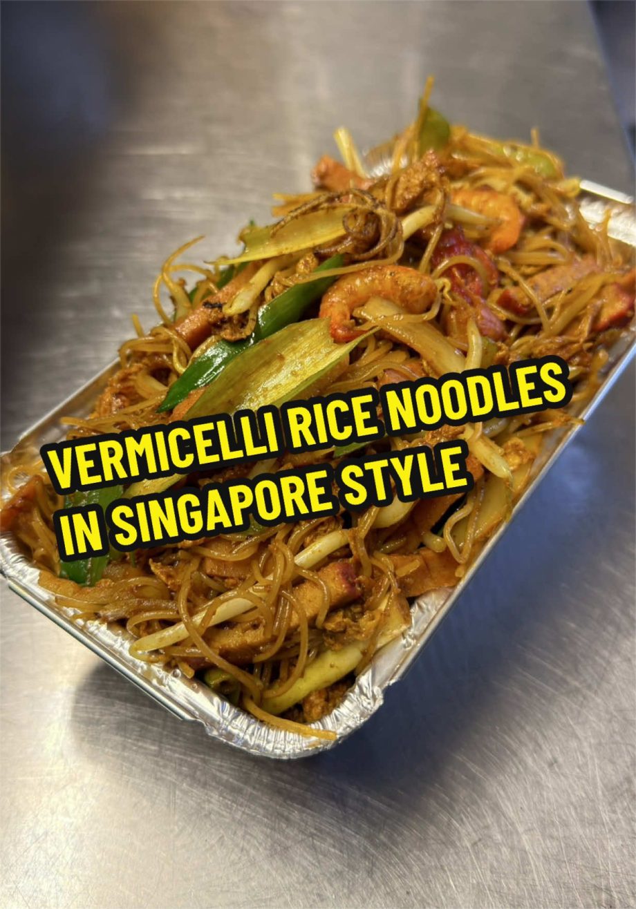 @mayflowermotherwell Vermicelli rice noodles in Singapore style …