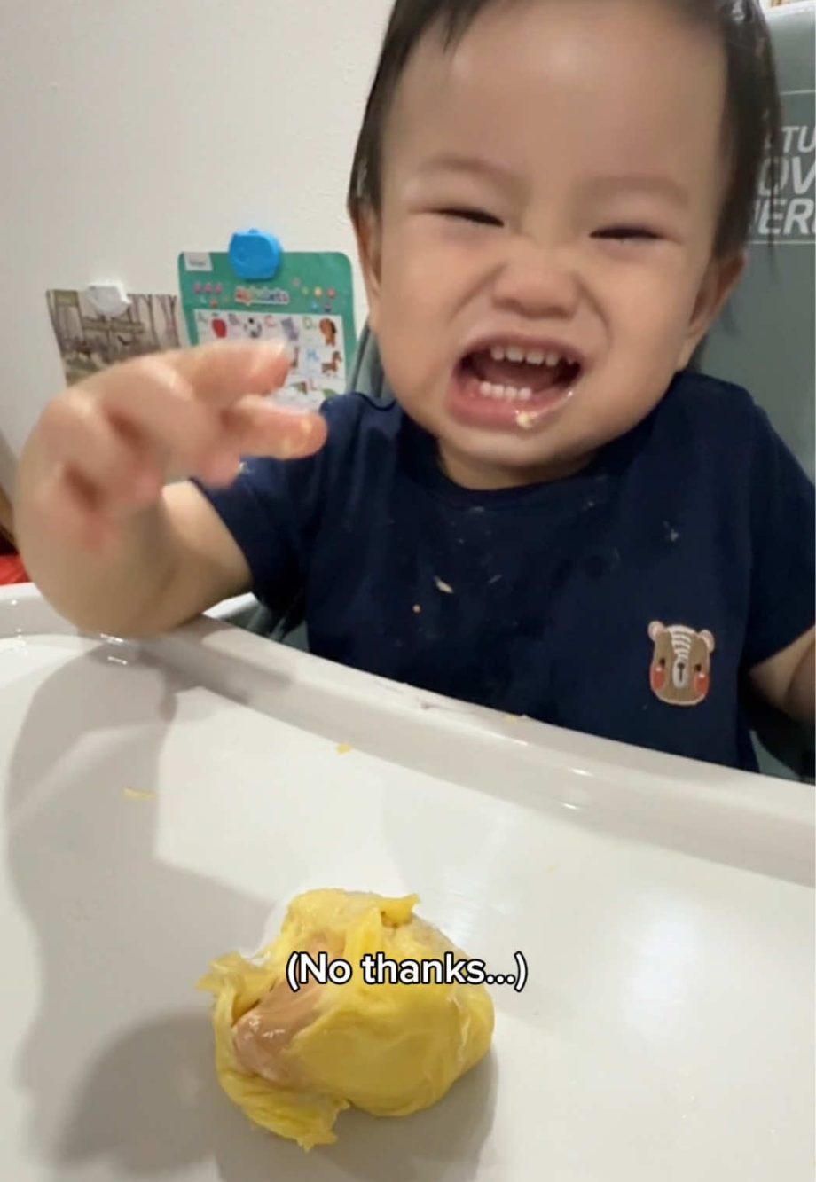 @jeanetteeongg I’m starting to wonder if he is acting  #foryou #mukbang #toddler…