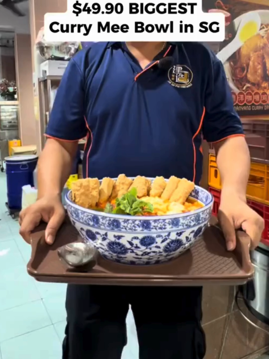 @winnieeyee Singapore’s Biggest Bowl of Curry Mee  Steven serves authentic Ipoh-…