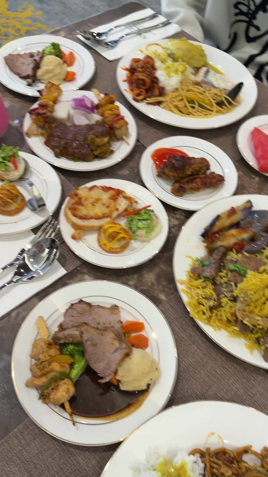 @caketastrophicsg legit big back. black pepper prawn was  so juicy. definitely w…