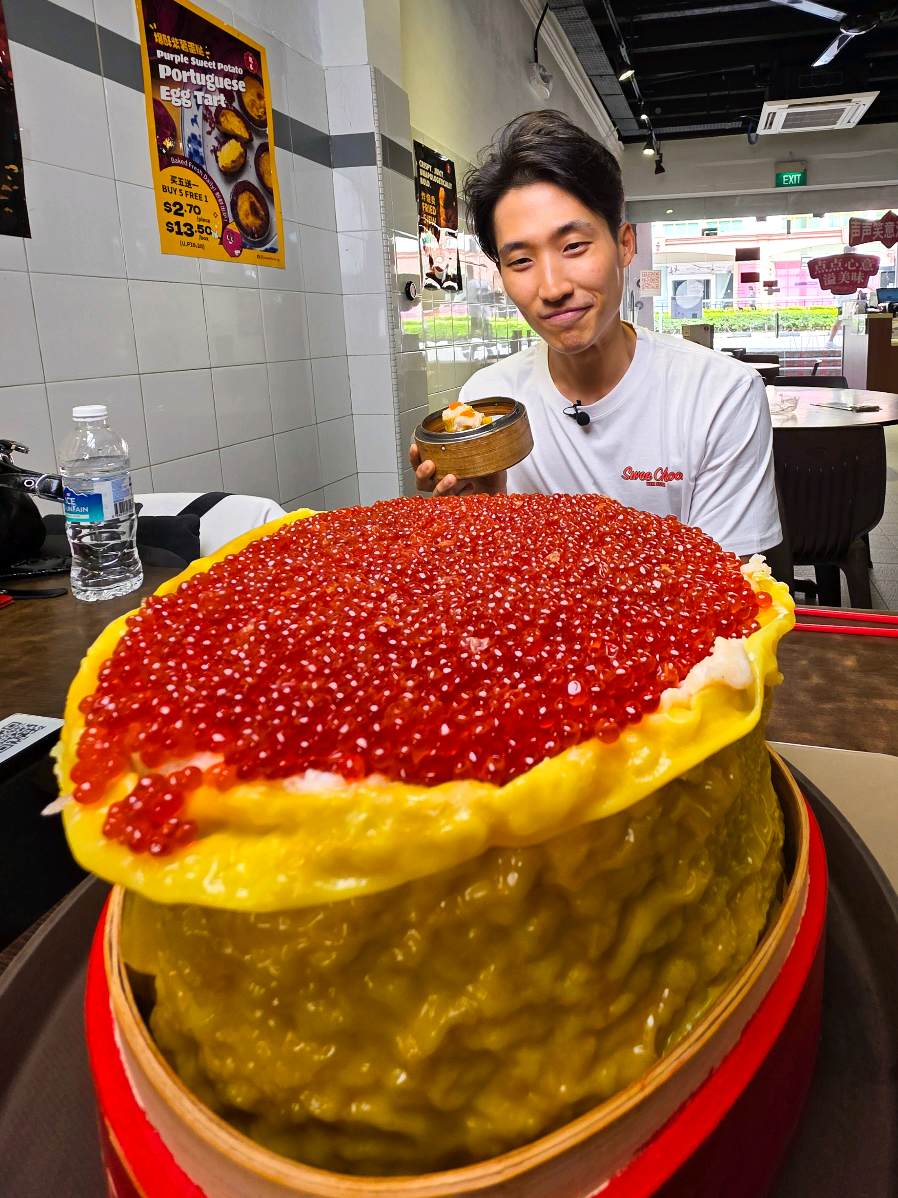 @zermattneo WORLD’S BIGGEST Siu Mai eaten in 30mins! This ONE Siu Mai is equival…