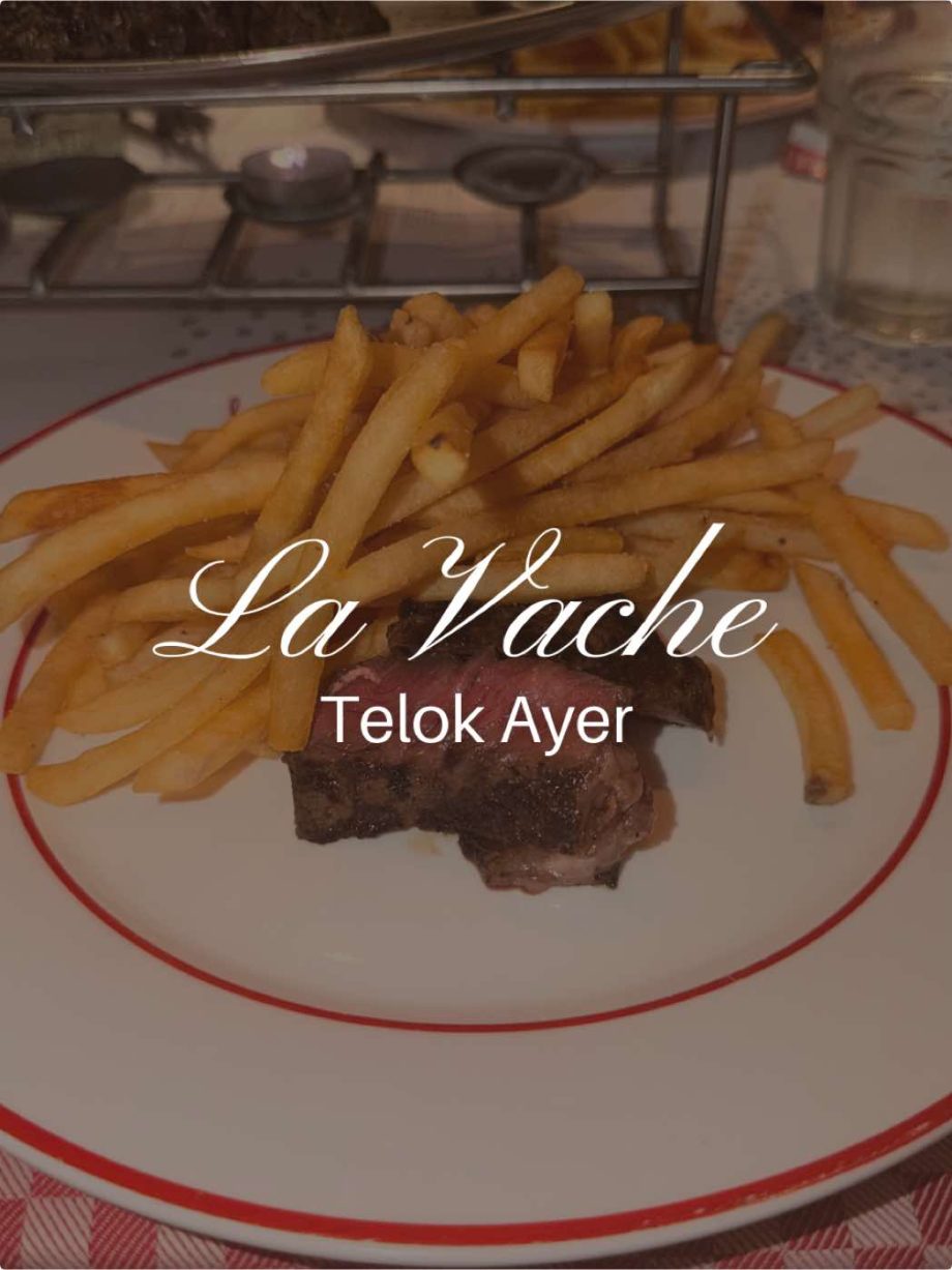 @yourfrenchiebestie One dish, unlimited fries. Would you try it? La Vache, Telok…